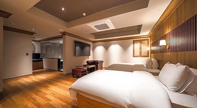 Hotel New Castle Incheon 2*,  South Korea